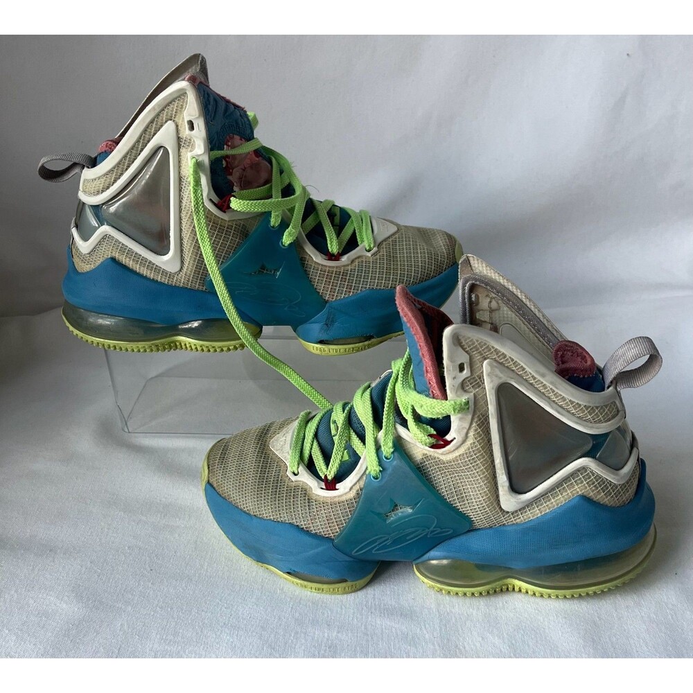 Nike LeBron 19 XIX Basketball Shoes Blue Green Kid size 4.5Y